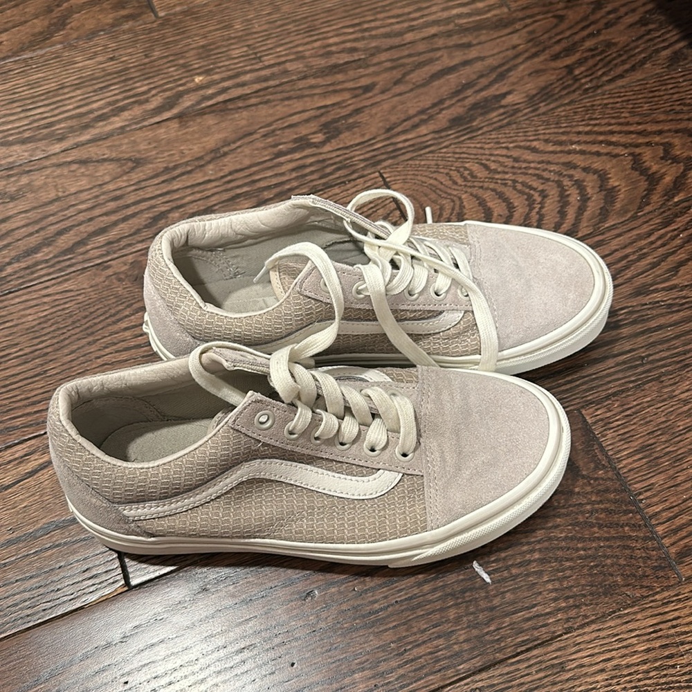 vans - Picture 3 of 4